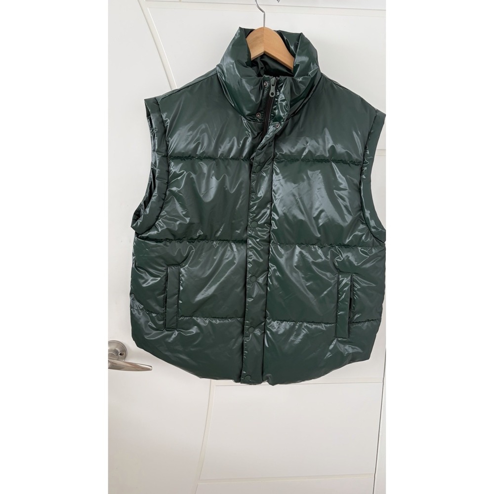 Offline By Aerie Green Shiny Glossy Puffer Vest Size XL Zip & Snap W/Pockets - Picture 6 of 12